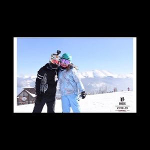 Meet your Posher, Mira